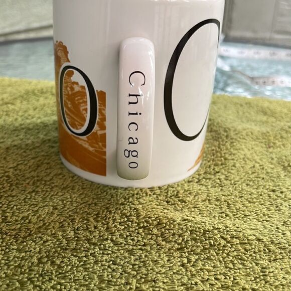 Starbucks ,  Chicago city mug, collector series 1994 excellent shape, fun city. - Picture 3 of 5